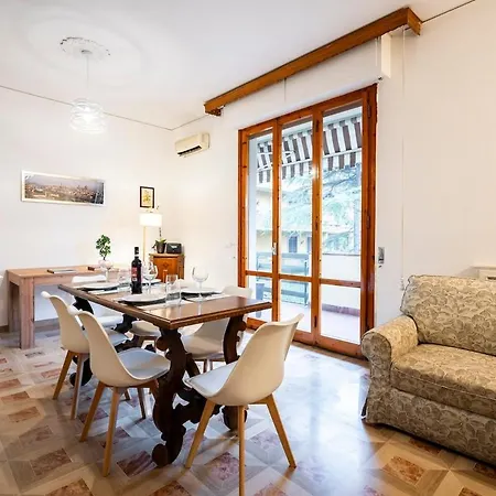 Near Airport 8 Guests - Big Elegant Apartment Florenz
